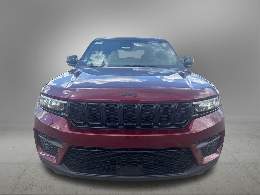 new 2025 Jeep Grand Cherokee car, priced at $39,850