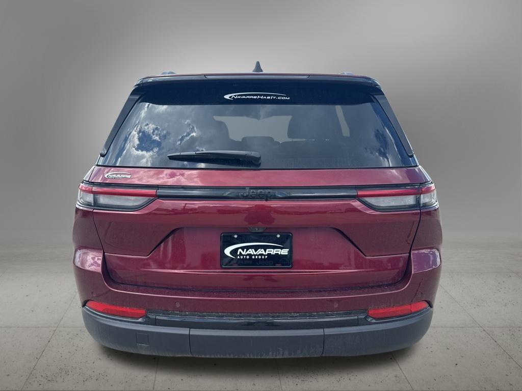 new 2025 Jeep Grand Cherokee car, priced at $39,850