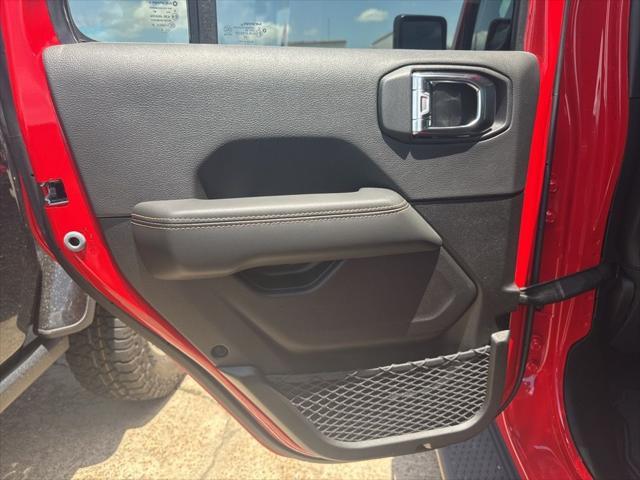 new 2025 Jeep Gladiator car, priced at $44,697