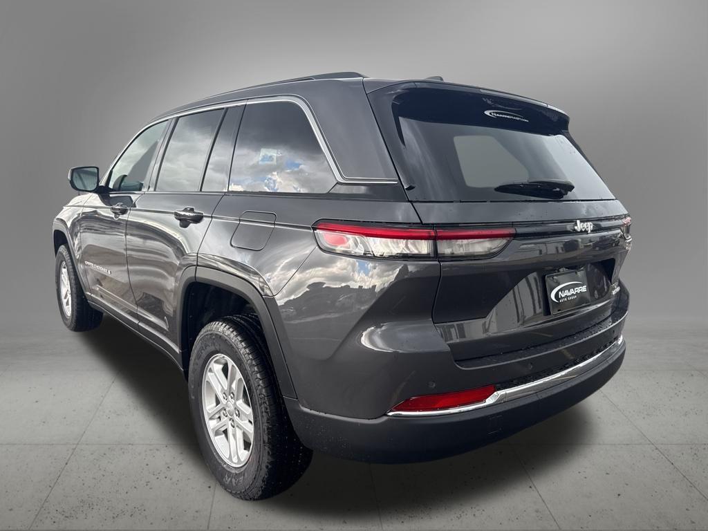 new 2025 Jeep Grand Cherokee car, priced at $33,625