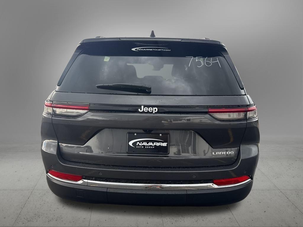 new 2025 Jeep Grand Cherokee car, priced at $33,625