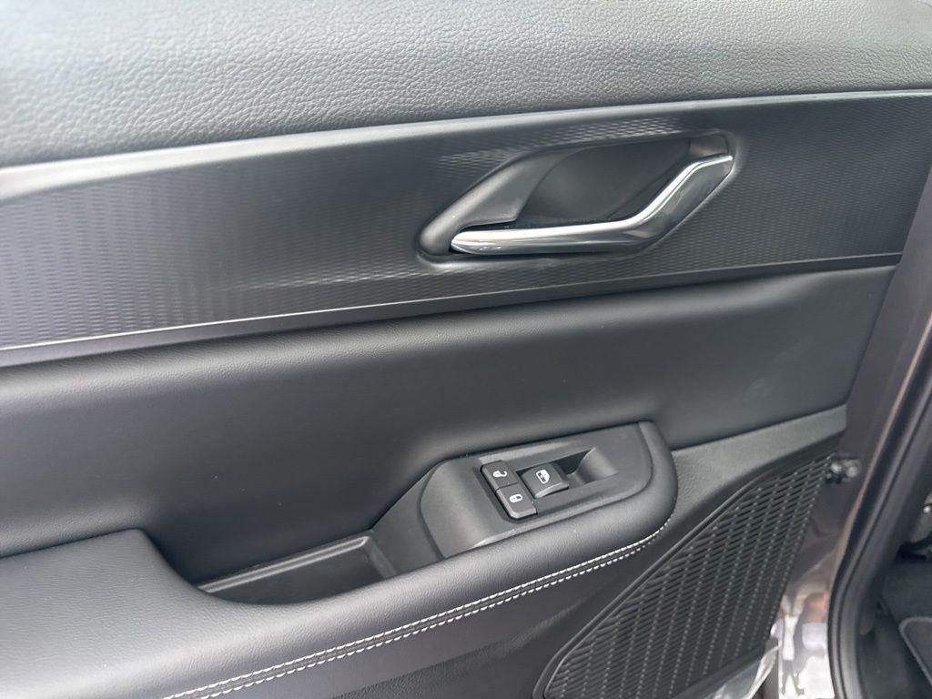 new 2025 Jeep Grand Cherokee car, priced at $33,625