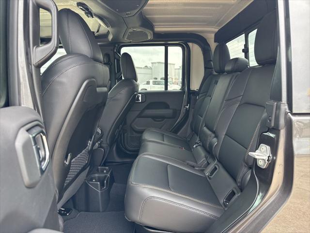 new 2025 Jeep Gladiator car, priced at $49,948