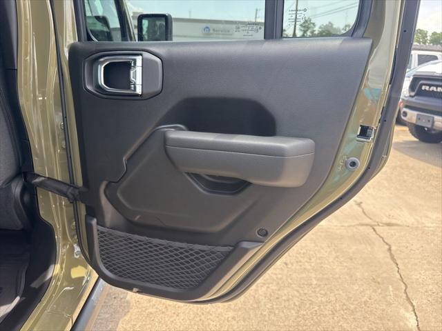 new 2025 Jeep Wrangler car, priced at $53,575