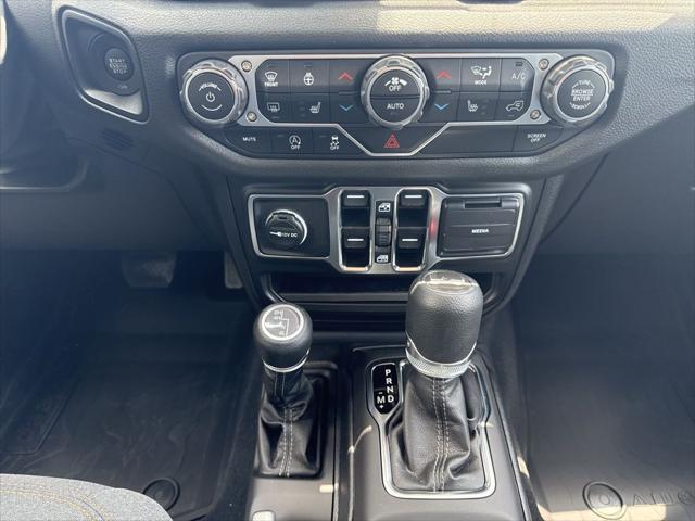 new 2025 Jeep Wrangler car, priced at $47,676