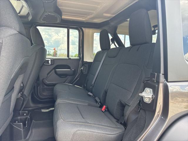new 2025 Jeep Wrangler car, priced at $47,676