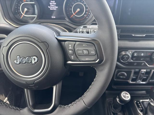 new 2025 Jeep Wrangler car, priced at $47,676