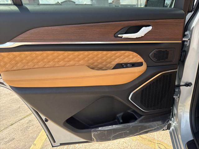 new 2025 Jeep Grand Cherokee L car, priced at $57,881