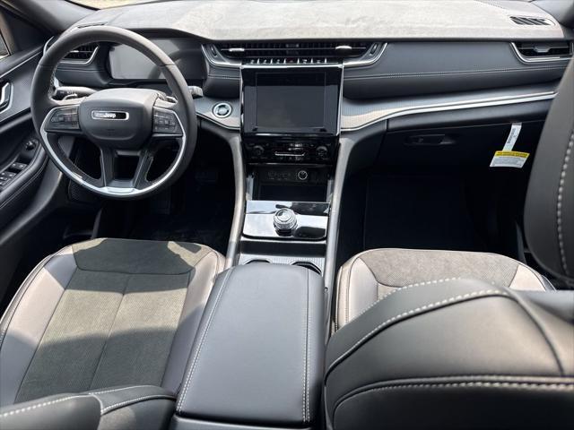 new 2025 Jeep Grand Cherokee L car, priced at $42,470