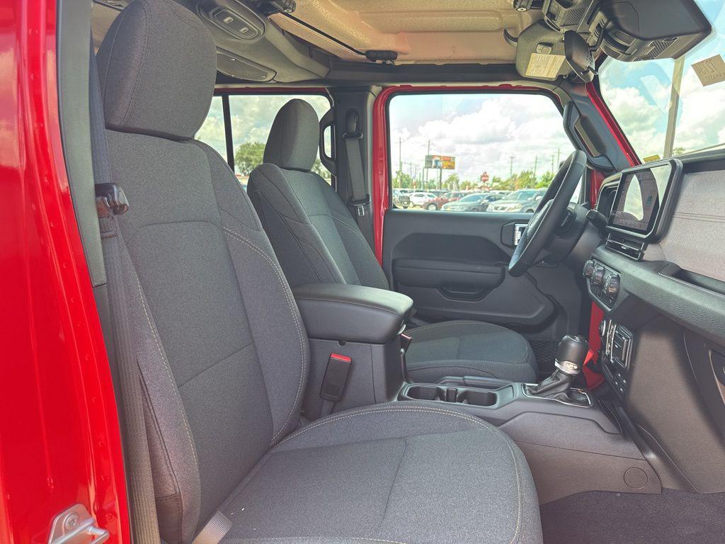 new 2025 Jeep Wrangler car, priced at $46,899