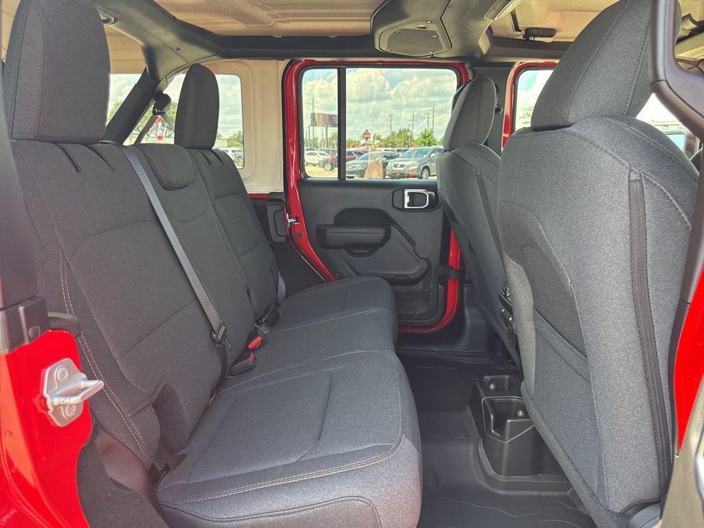 new 2025 Jeep Wrangler car, priced at $46,899