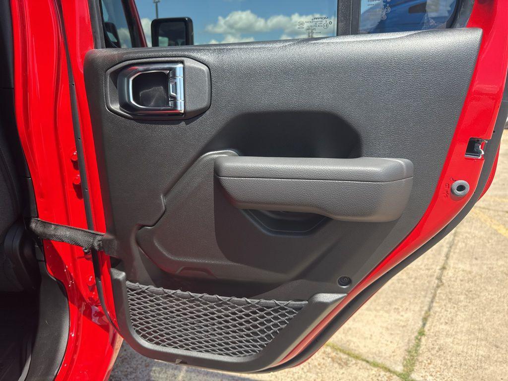 new 2025 Jeep Wrangler car, priced at $46,899