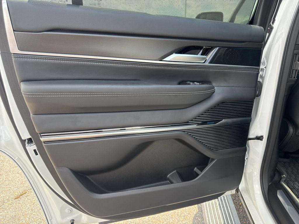 new 2024 Jeep Grand Wagoneer car, priced at $86,420