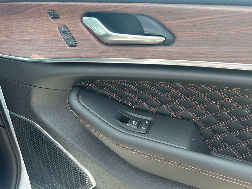 new 2025 Jeep Grand Cherokee L car, priced at $63,170