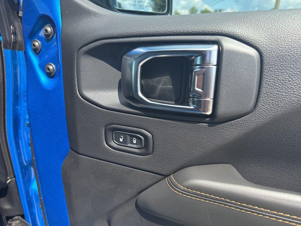 new 2025 Jeep Wrangler car, priced at $55,905