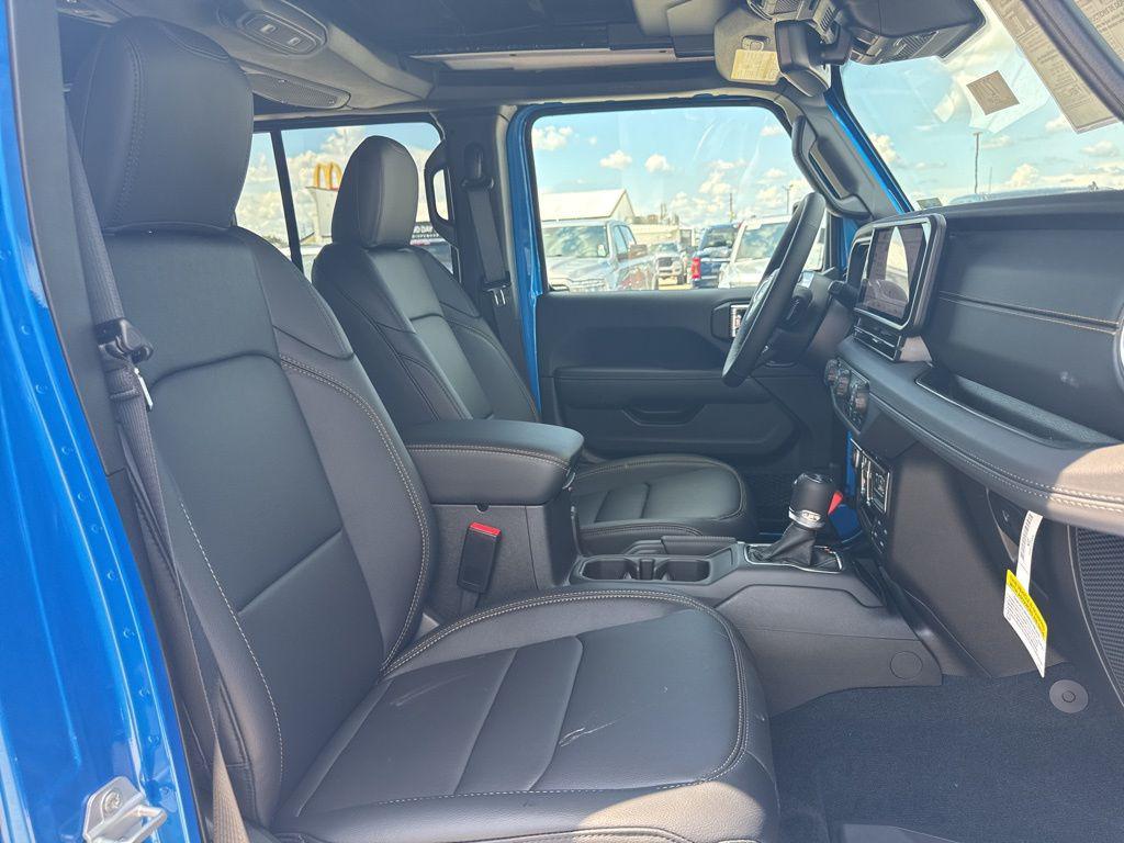 new 2025 Jeep Wrangler car, priced at $55,905