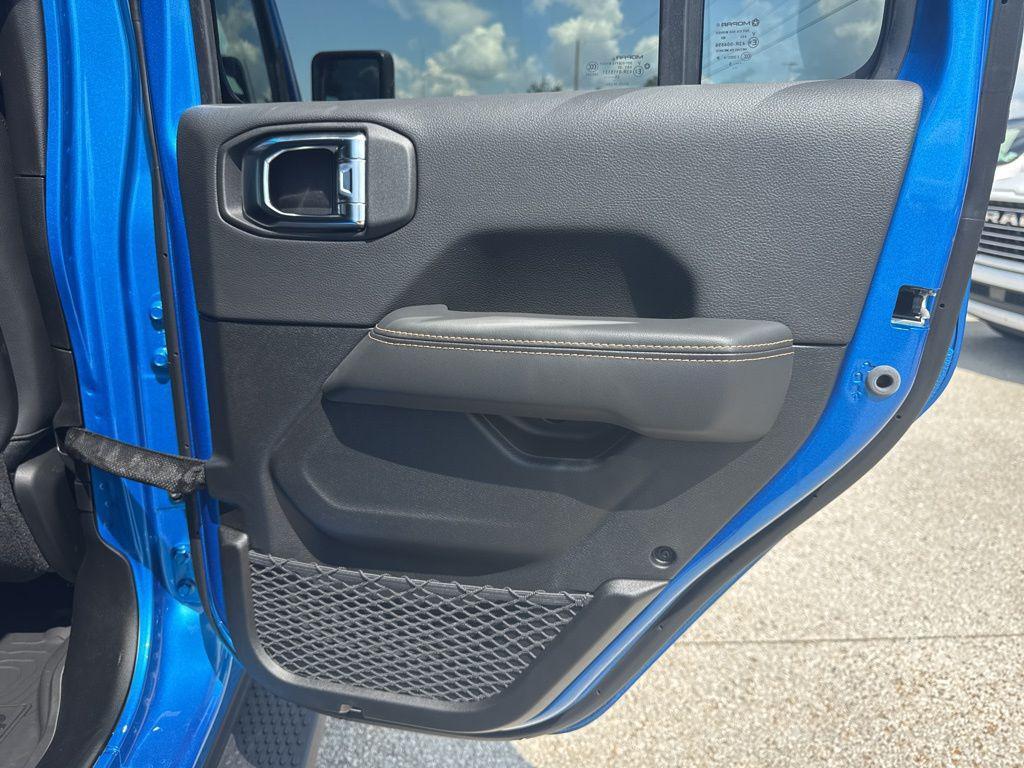 new 2025 Jeep Wrangler car, priced at $55,905