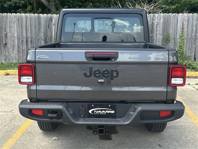 new 2024 Jeep Gladiator car, priced at $38,275