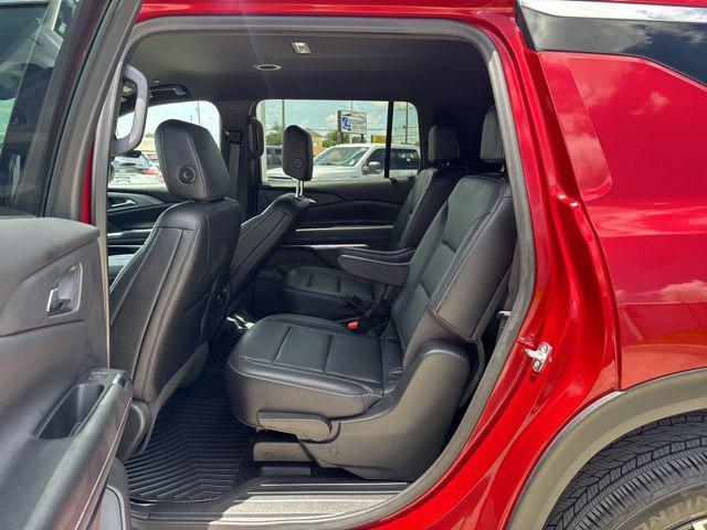 used 2024 Chevrolet Traverse car, priced at $39,000