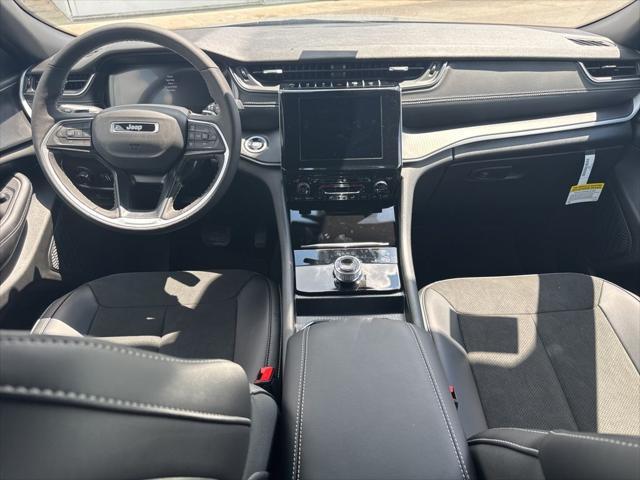 new 2025 Jeep Grand Cherokee L car, priced at $42,834