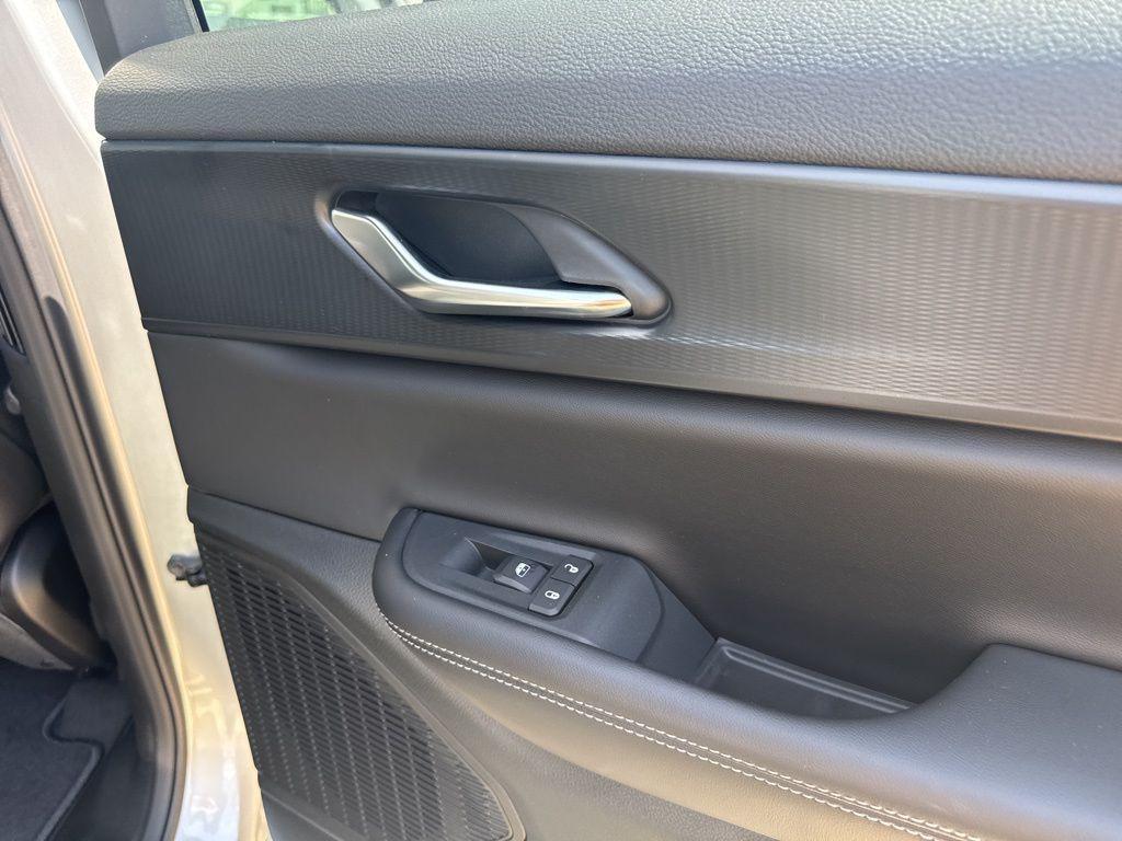 new 2025 Jeep Grand Cherokee L car, priced at $45,370