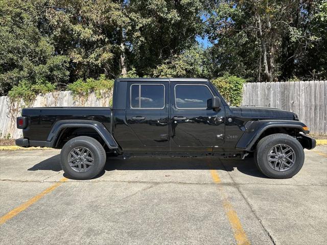 new 2024 Jeep Gladiator car, priced at $39,420