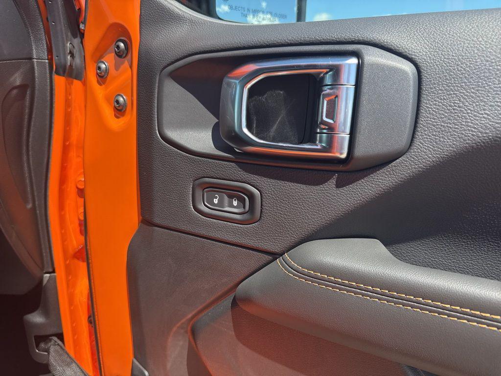 new 2025 Jeep Wrangler car, priced at $57,205