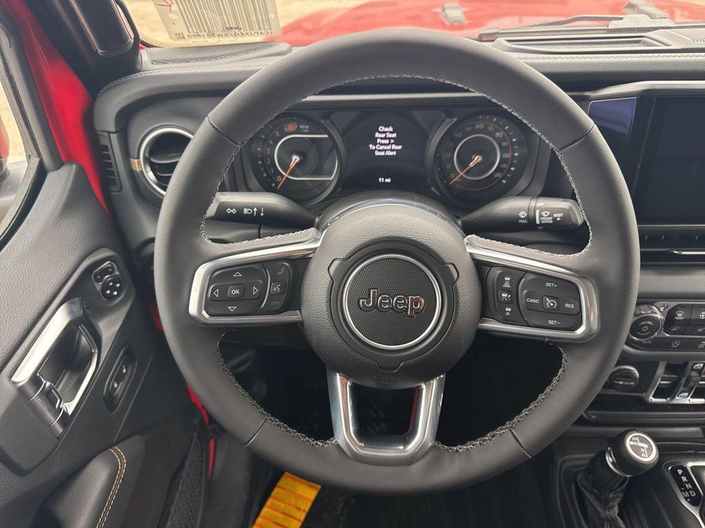 new 2025 Jeep Wrangler car, priced at $47,215