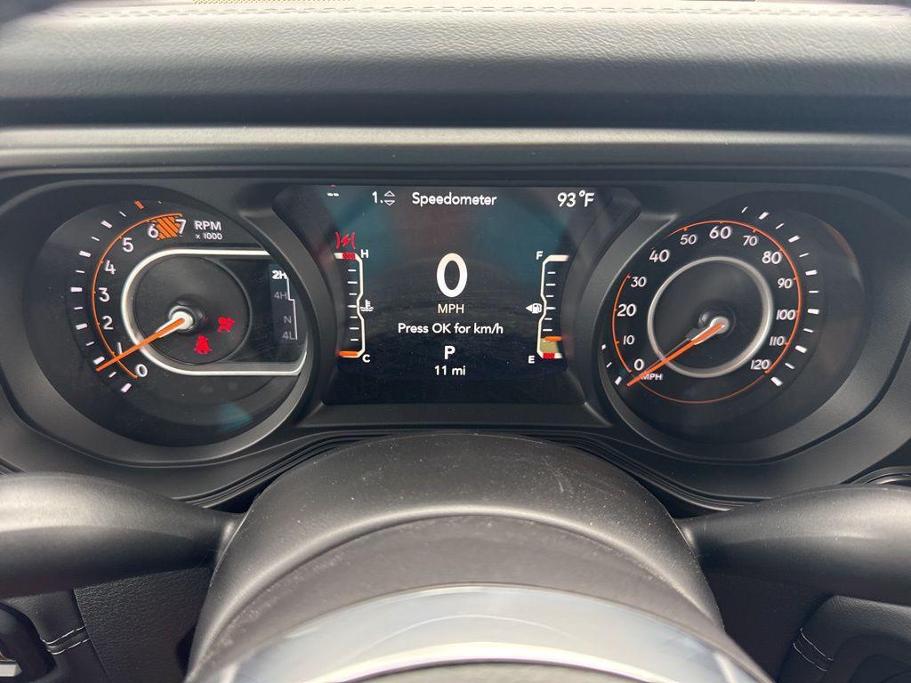 new 2025 Jeep Wrangler car, priced at $47,215