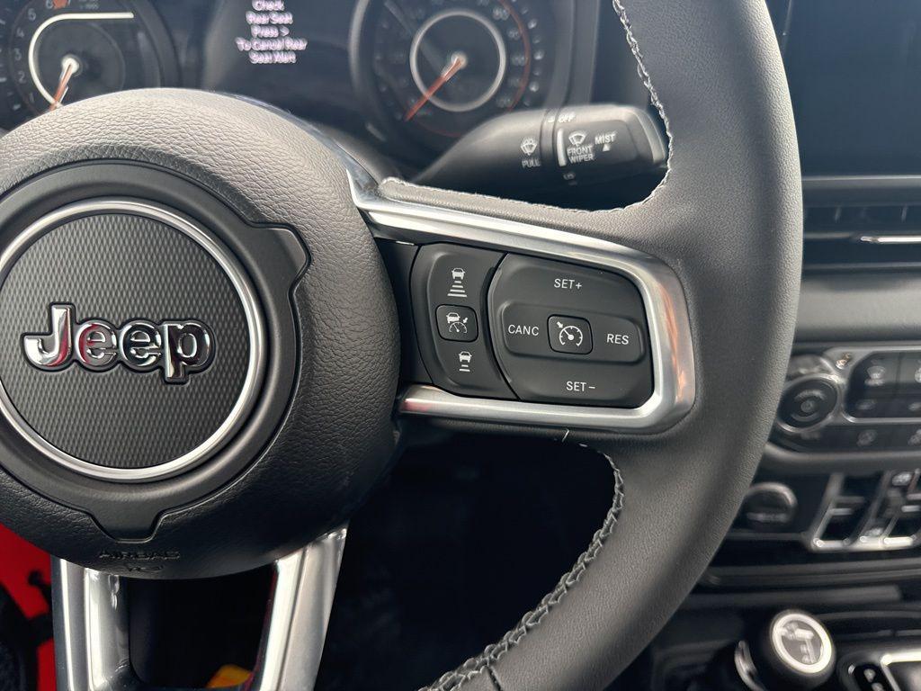 new 2025 Jeep Wrangler car, priced at $47,215