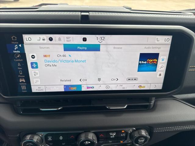 new 2025 Jeep Wrangler car, priced at $52,322