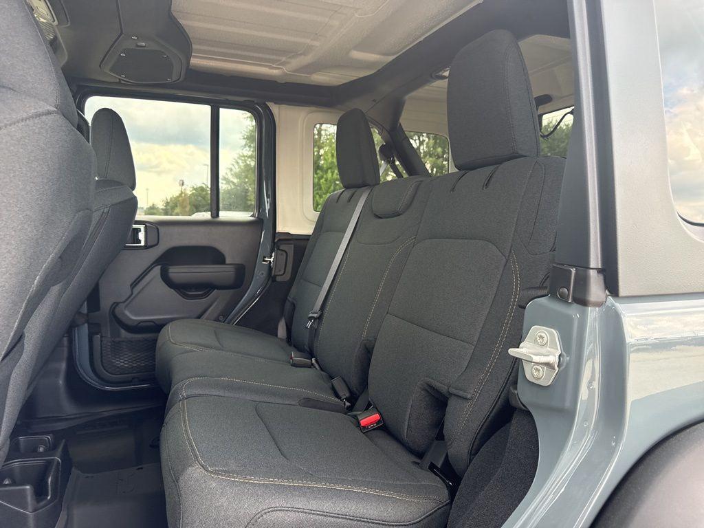 new 2025 Jeep Wrangler car, priced at $51,860