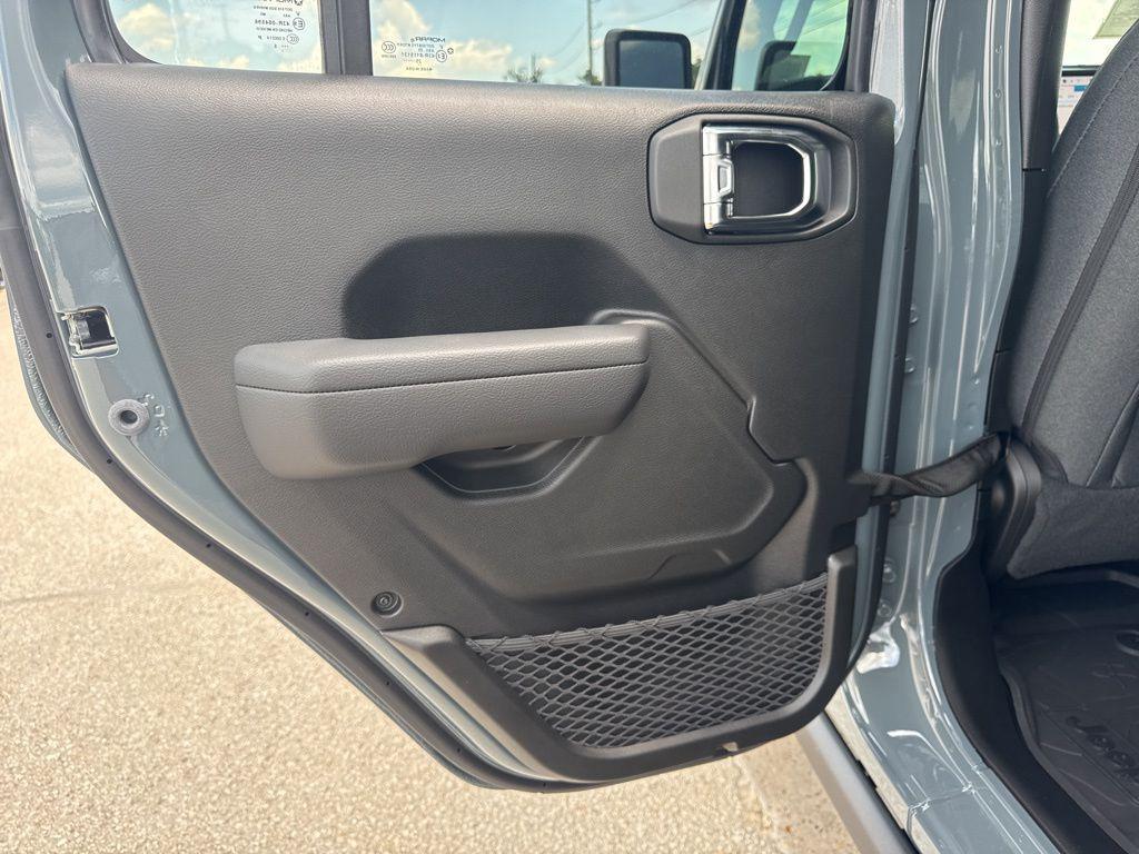 new 2025 Jeep Wrangler car, priced at $51,860