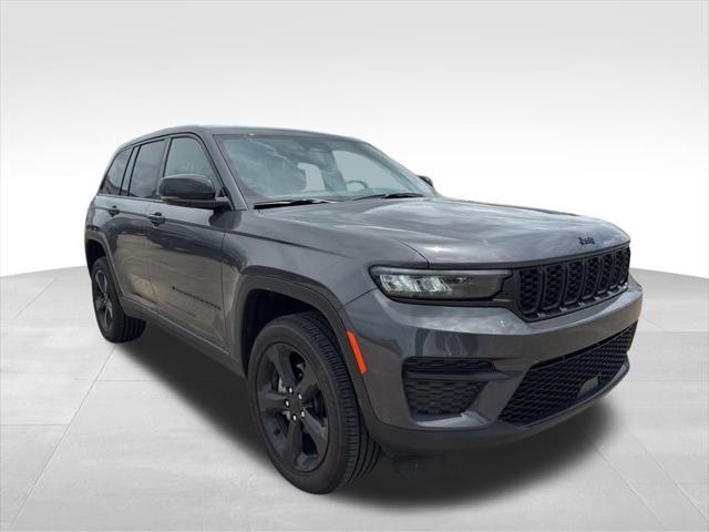 new 2025 Jeep Grand Cherokee car, priced at $38,774