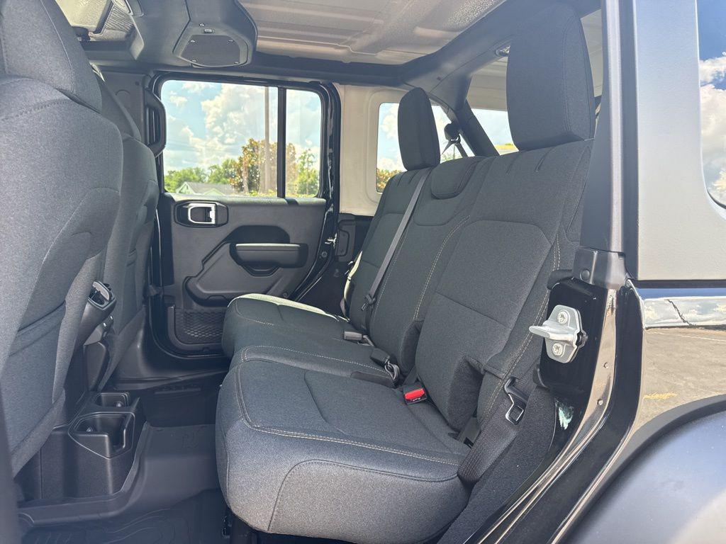 new 2025 Jeep Wrangler car, priced at $47,035