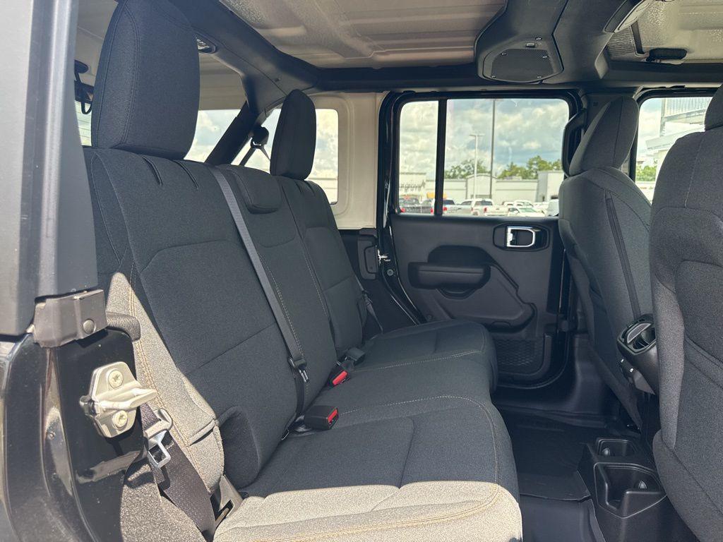 new 2025 Jeep Wrangler car, priced at $47,035