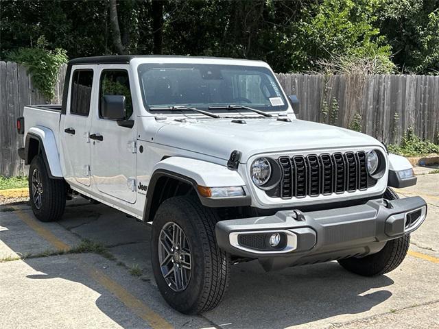 new 2024 Jeep Gladiator car, priced at $43,175