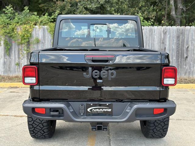 new 2024 Jeep Gladiator car, priced at $43,275