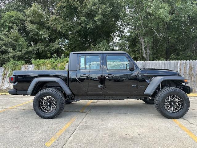 new 2024 Jeep Gladiator car, priced at $43,275