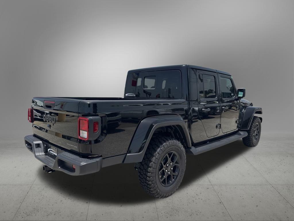 new 2025 Jeep Gladiator car, priced at $43,980