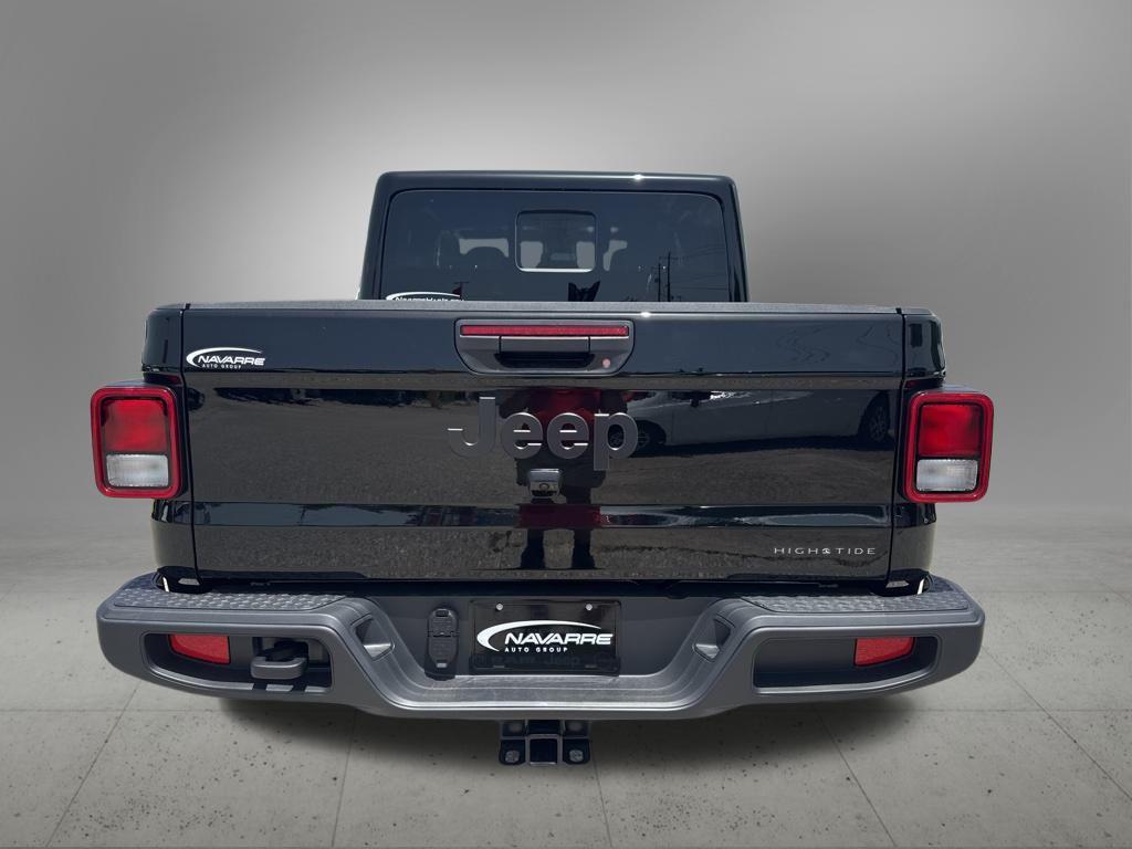new 2025 Jeep Gladiator car, priced at $43,980