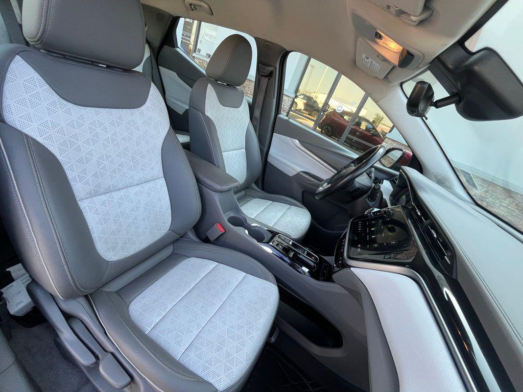 used 2022 Chevrolet Bolt EUV car, priced at $18,995