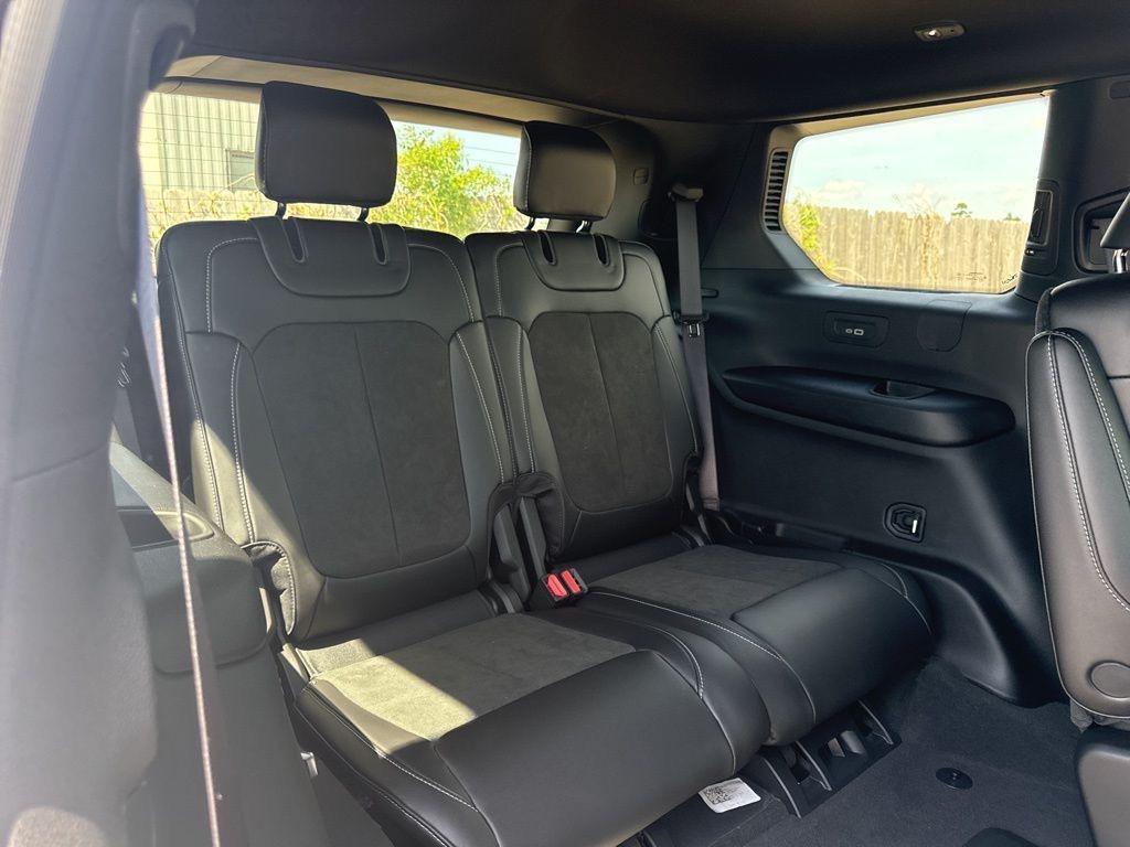 new 2025 Jeep Grand Cherokee L car, priced at $42,370