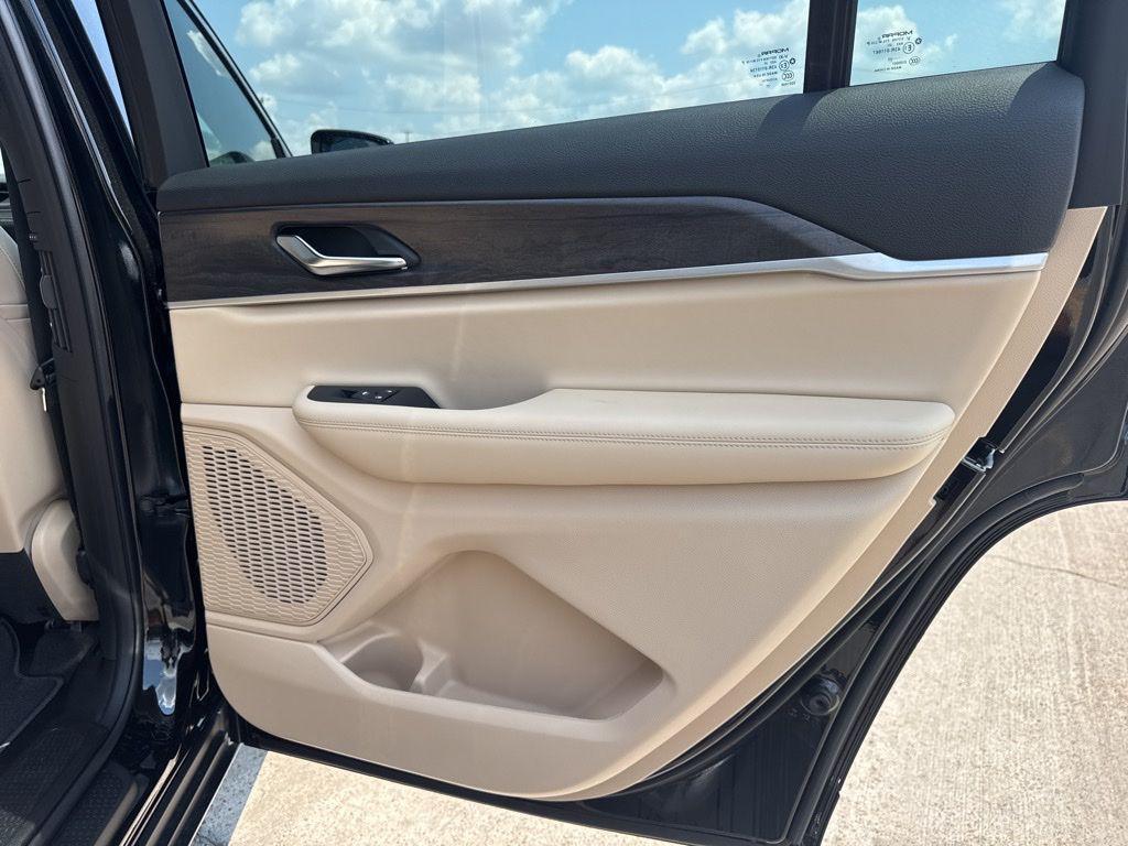 new 2025 Jeep Grand Cherokee L car, priced at $47,105