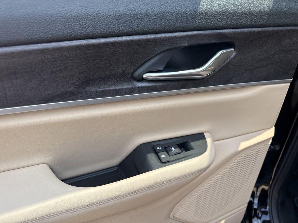 new 2025 Jeep Grand Cherokee L car, priced at $47,105