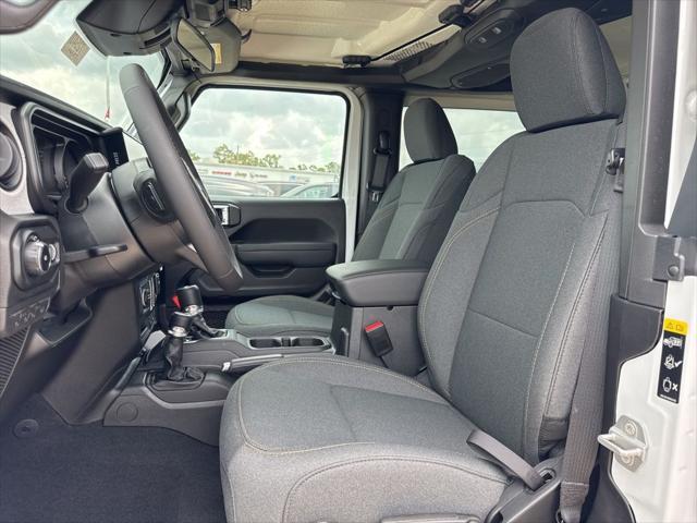 new 2025 Jeep Wrangler car, priced at $46,215