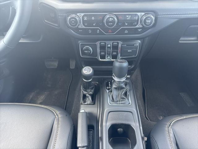 new 2025 Jeep Gladiator car, priced at $43,957