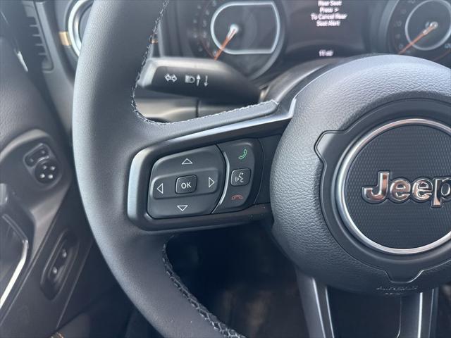 new 2025 Jeep Gladiator car, priced at $43,957