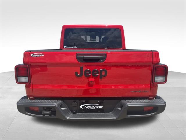 new 2025 Jeep Gladiator car, priced at $43,957