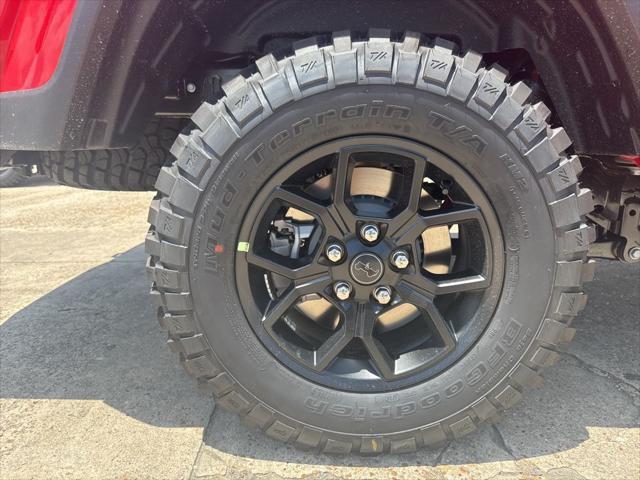 new 2025 Jeep Gladiator car, priced at $43,957